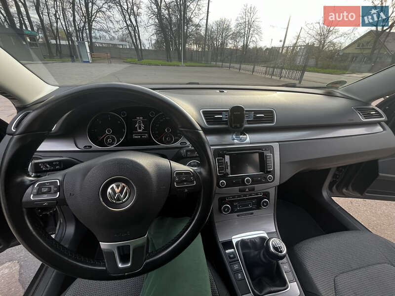 Универсал Volkswagen Passat 2011 в Кривом Роге