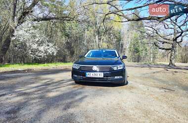 Універсал Volkswagen Passat 2015 в 