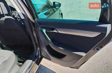 Універсал Volkswagen Passat 2012 в 