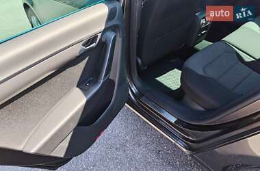 Універсал Volkswagen Passat 2012 в 