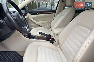 Седан Volkswagen Passat 2011 в 