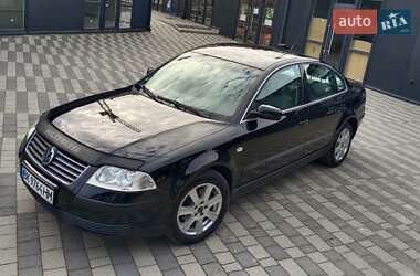 Седан Volkswagen Passat 2002 в Винниках