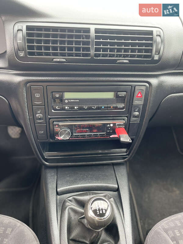 Универсал Volkswagen Passat 2001 в Кривом Роге