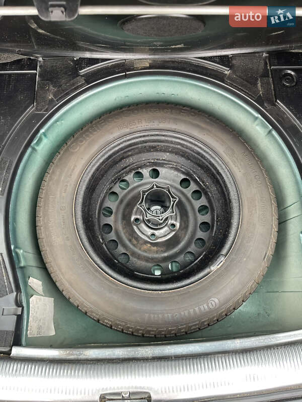 Универсал Volkswagen Passat 2001 в Кривом Роге