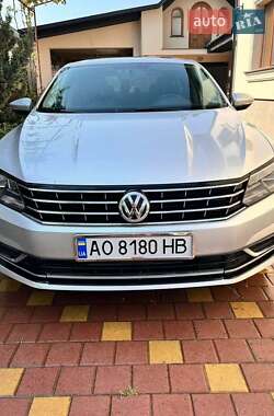 Седан Volkswagen Passat 2015 в 