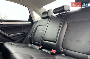 Седан Volkswagen Passat 2013 в 