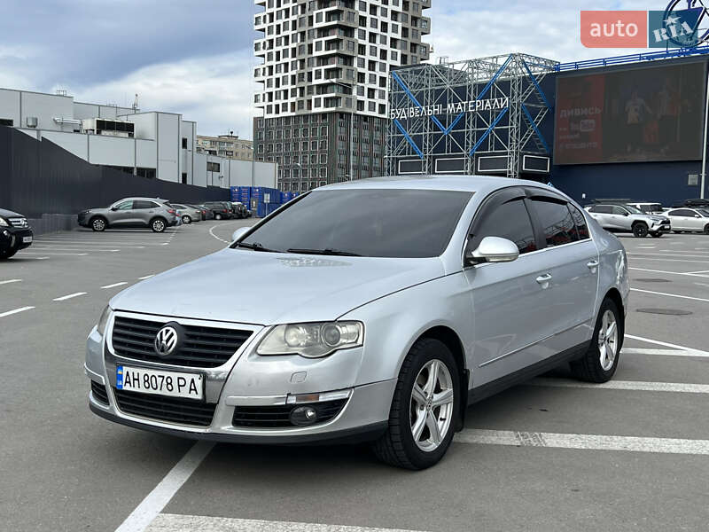 Седан Volkswagen Passat 2005 в 