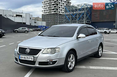 Седан Volkswagen Passat 2005 в 