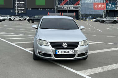 Седан Volkswagen Passat 2005 в 