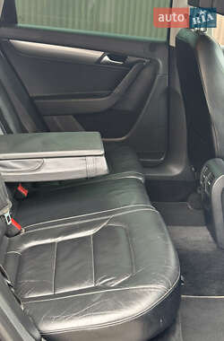Универсал Volkswagen Passat 2012 в 