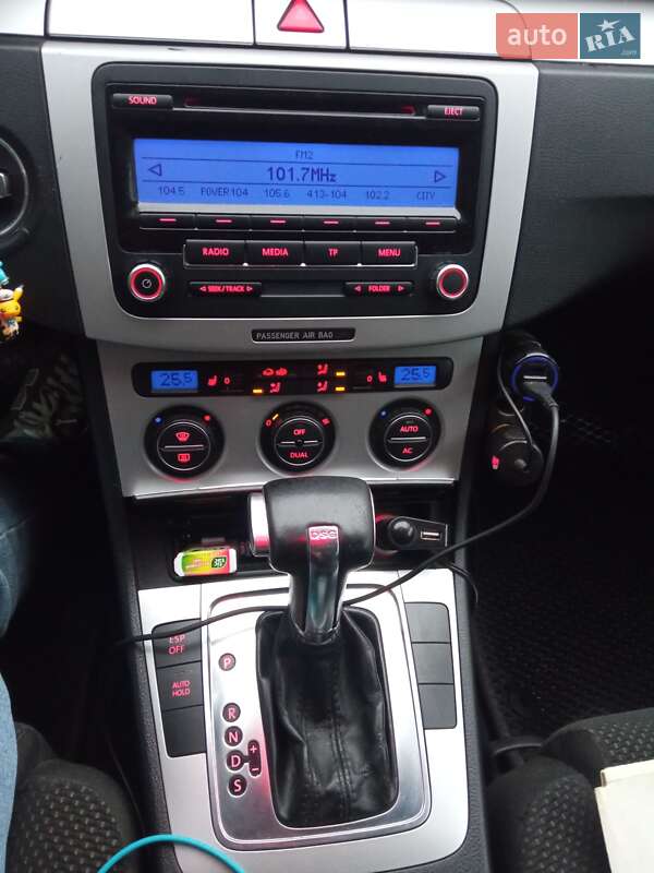 Универсал Volkswagen Passat 2008 в Житомире