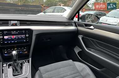 Седан Volkswagen Passat 2021 в 