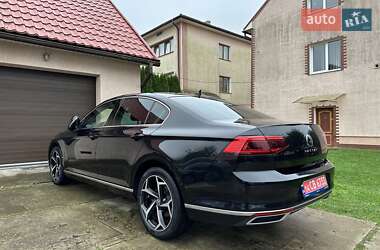 Седан Volkswagen Passat 2021 в 
