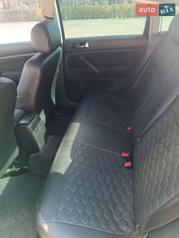 Седан Volkswagen Passat 2002 в Олевске фото 14 Седан Volkswagen Passat 2002 в Олевске