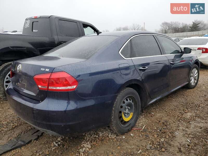 Седан Volkswagen Passat 2014 в Львові
