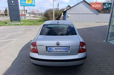 Седан Volkswagen Passat 2002 в 