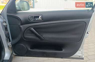 Седан Volkswagen Passat 2002 в 