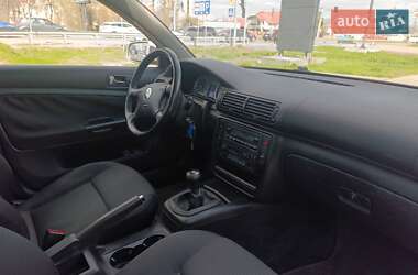 Седан Volkswagen Passat 2002 в 