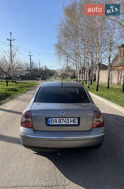 Седан Volkswagen Passat 2005 в 