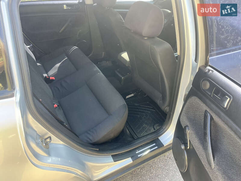 Седан Volkswagen Passat 2003 в Харькове