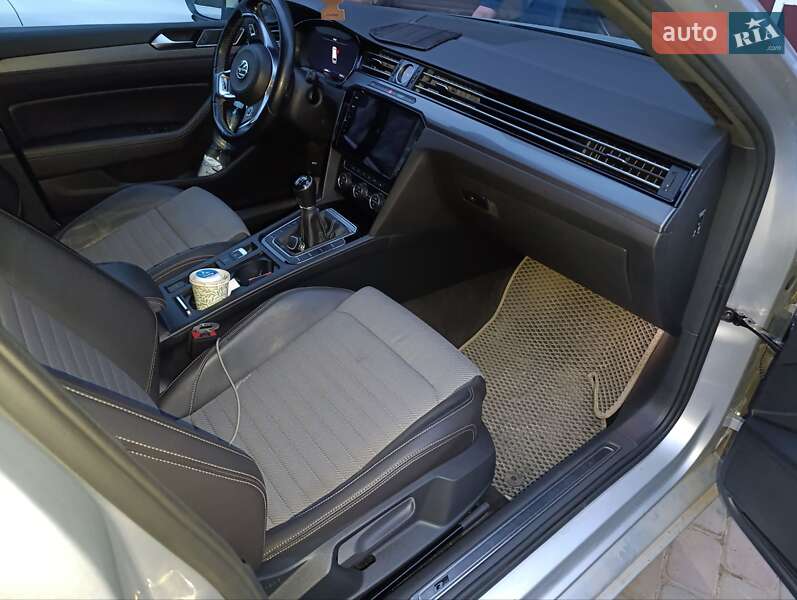 Универсал Volkswagen Passat 2019 в Львове