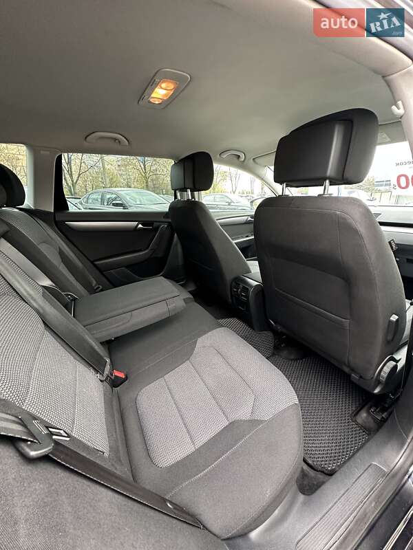 Універсал Volkswagen Passat 2012 в Кривому Розі