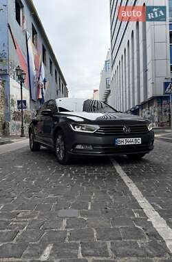 Седан Volkswagen Passat 2016 в 