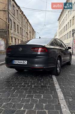 Седан Volkswagen Passat 2016 в 