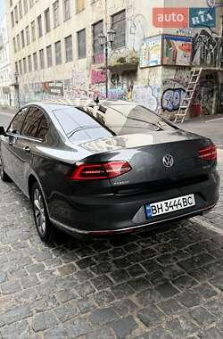 Седан Volkswagen Passat 2016 в 