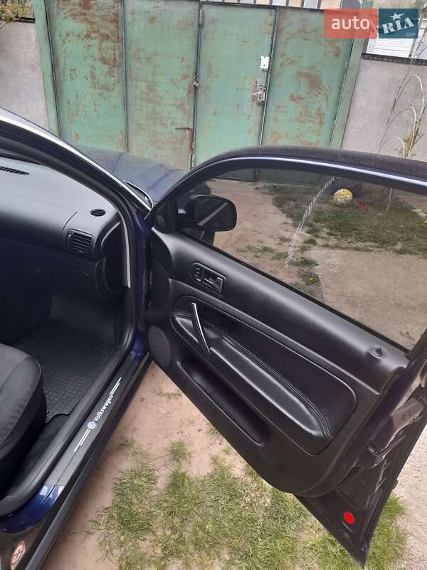 Универсал Volkswagen Passat 2000 в Чигирине