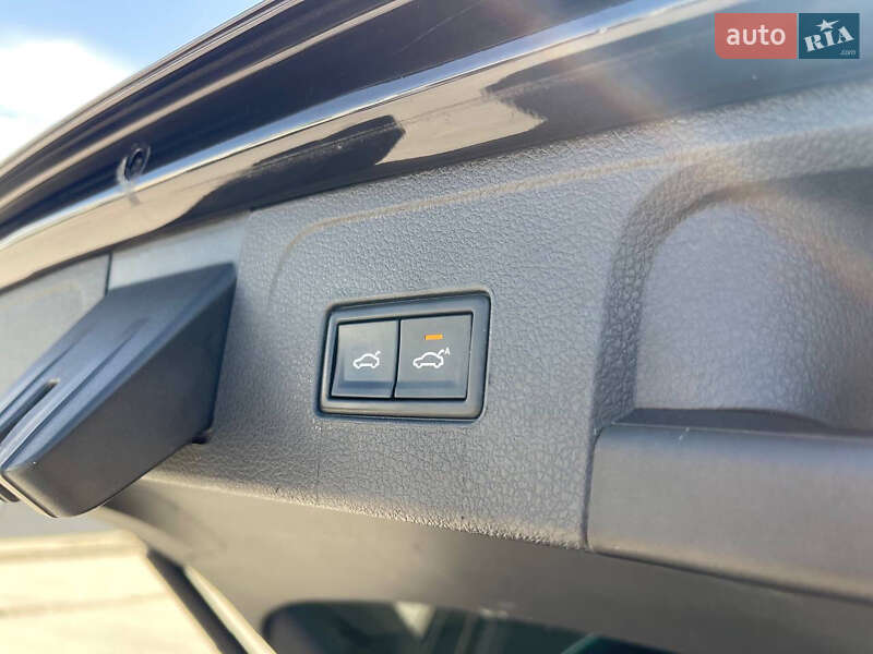 Универсал Volkswagen Passat 2018 в Ужгороде