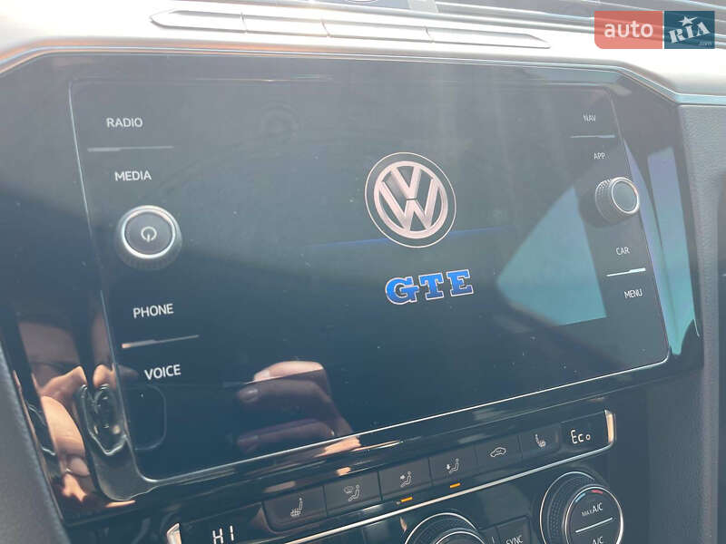 Универсал Volkswagen Passat 2018 в Ужгороде