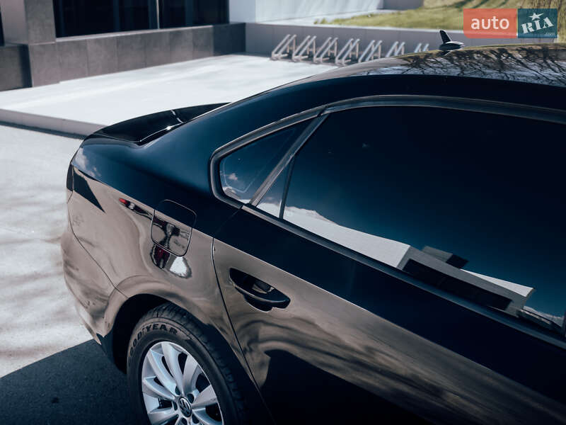 Седан Volkswagen Passat 2012 в Кременчуці