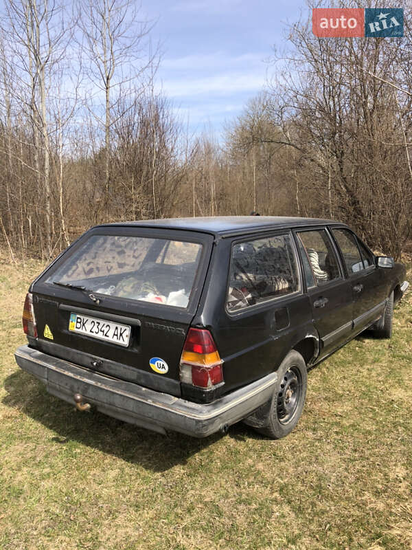 Універсал Volkswagen Passat 1988 в Костопілі
