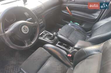 Седан Volkswagen Passat 2003 в 