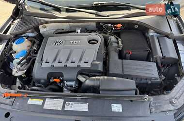 Седан Volkswagen Passat 2011 в 