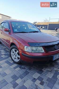 Седан Volkswagen Passat 1998 в Миколаєві