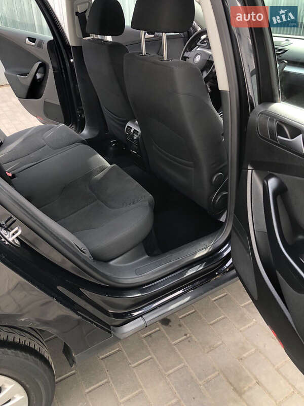 Универсал Volkswagen Passat 2008 в Харькове