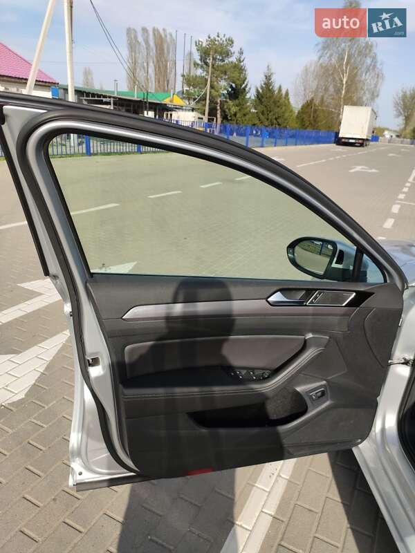 Універсал Volkswagen Passat 2015 в Ковелі