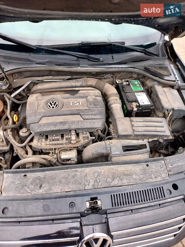 Седан Volkswagen Passat 2015 в Сарнах