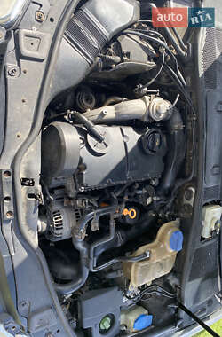 Универсал Volkswagen Passat 2001 в 