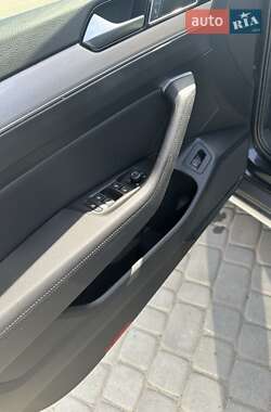 Универсал Volkswagen Passat 2019 в 