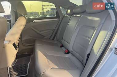 Седан Volkswagen Passat 2013 в 