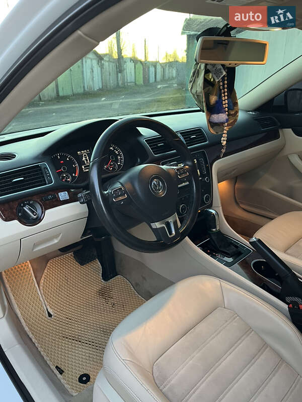 Седан Volkswagen Passat 2013 в Василькові