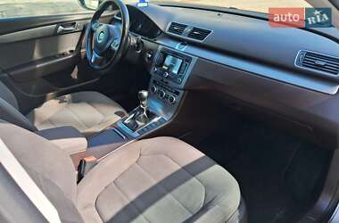 Універсал Volkswagen Passat 2013 в 