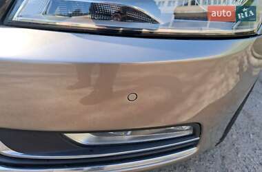 Універсал Volkswagen Passat 2013 в 