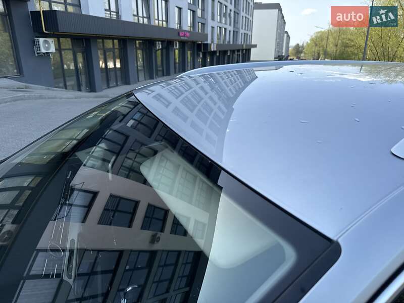 Універсал Volkswagen Passat 2014 в Львові