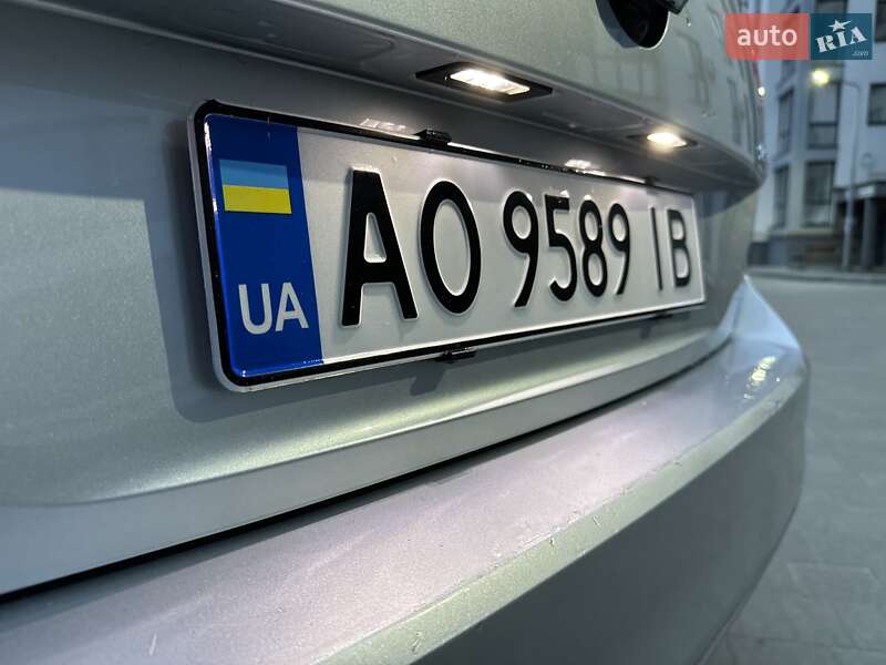 Універсал Volkswagen Passat 2014 в Львові