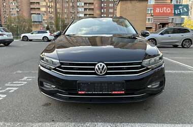 Универсал Volkswagen Passat 2019 в 