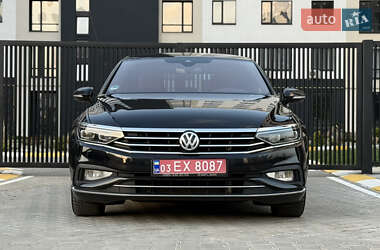 Седан Volkswagen Passat 2020 в 